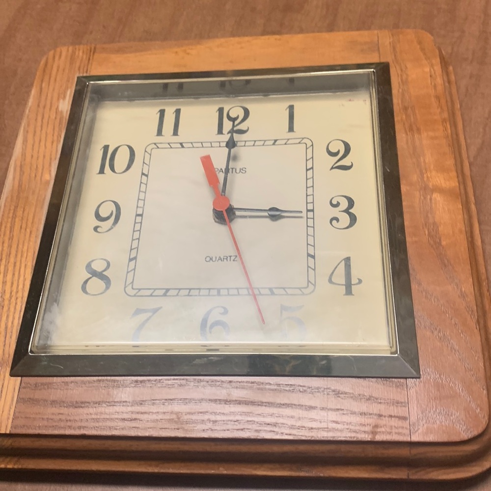Spartus Quarts wooden clock non working